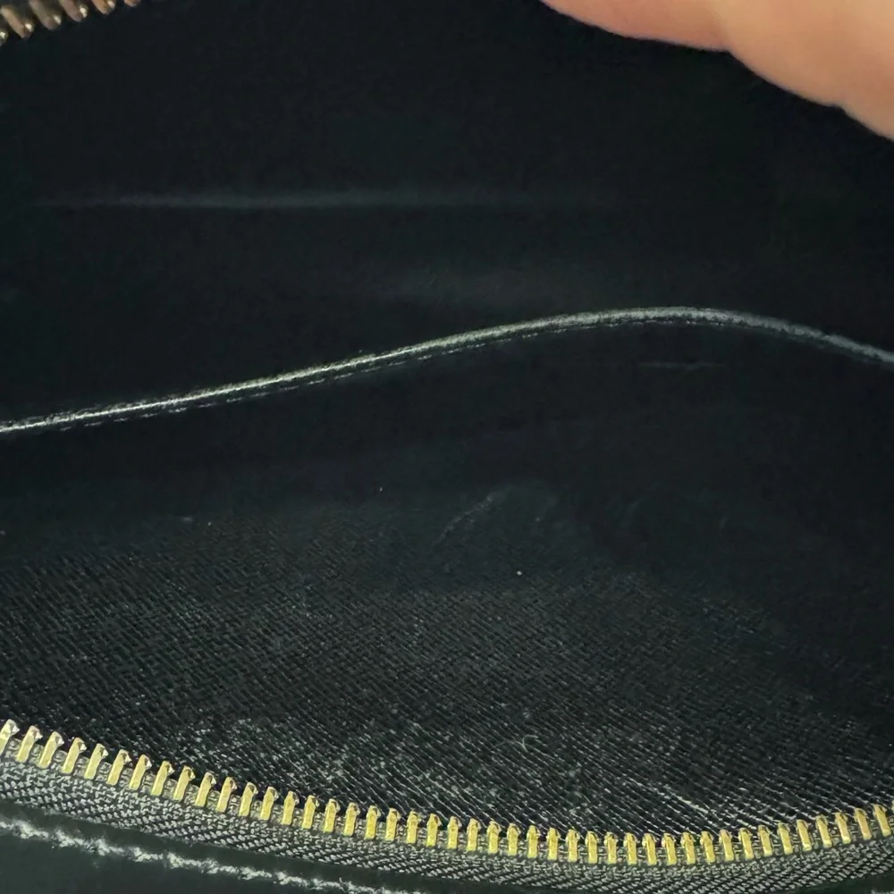 Vintage 2000 Louis Vuitton Epi Leather Clutch